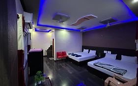 Samrat Home Stay